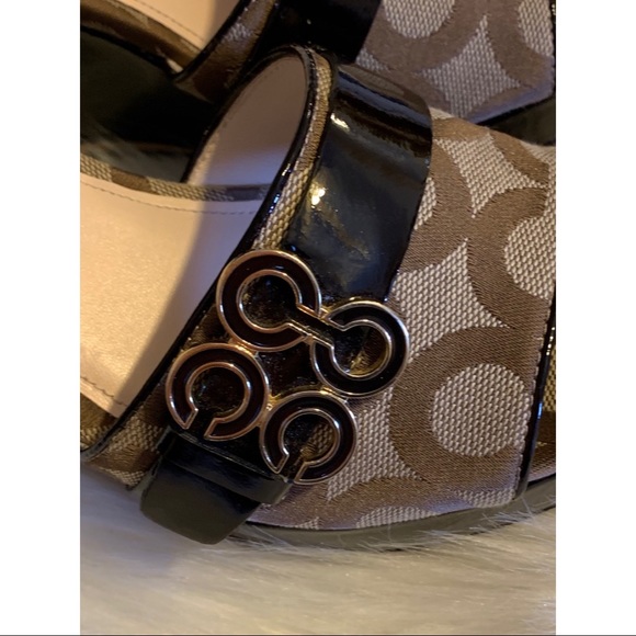 Coach Geri Wedge Sandals. - Picture 5 of 7
